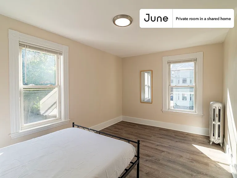 11A Islington St #E — Photo 3