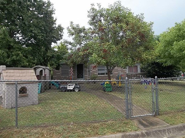 1st image of 1420 Antler Dr