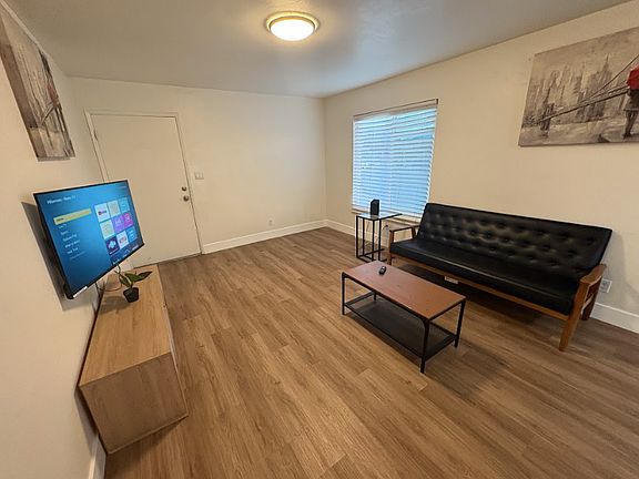 4th image of 1631 B Ave #2