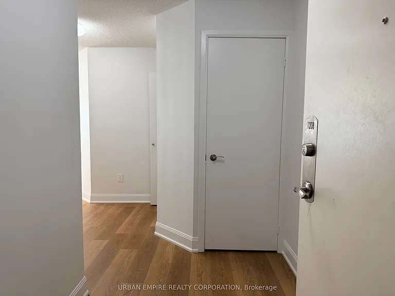 2191 Yonge St #1208 — Photo 30