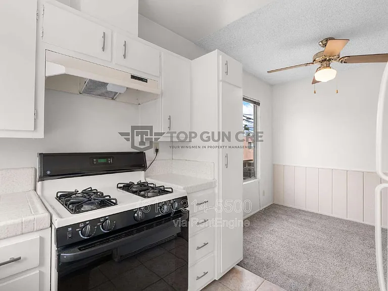 4522 Oregon St #9 — Photo 8