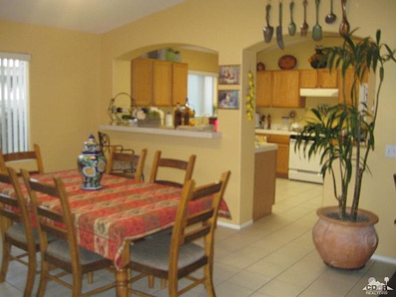 3rd image of 52670 Avenida Mendoza
