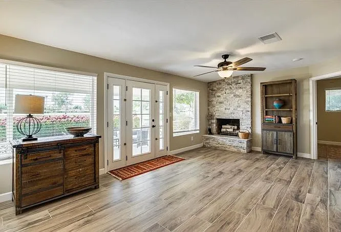 10932 W Tropicana Cir — Photo 13