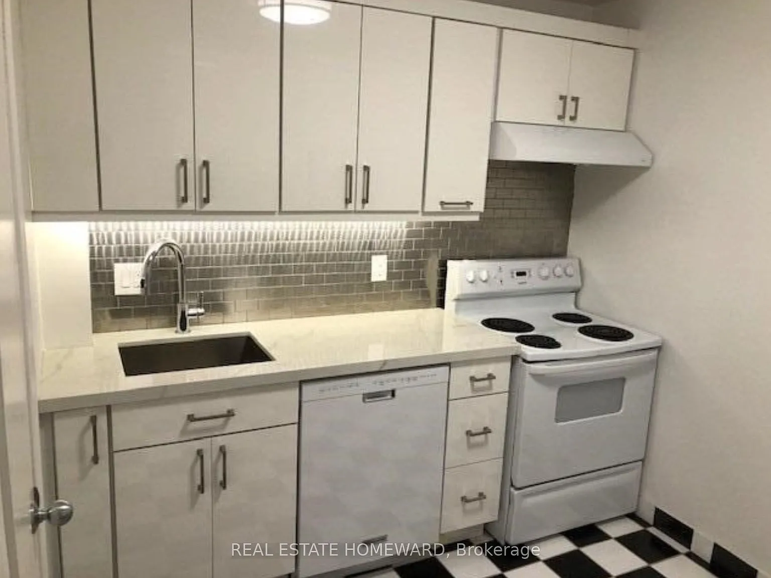 2 bed, $2,695 — Photo 3