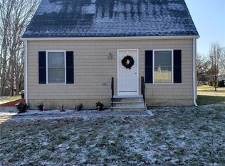 31 Ashworth Ave, Stonington, CT 06378