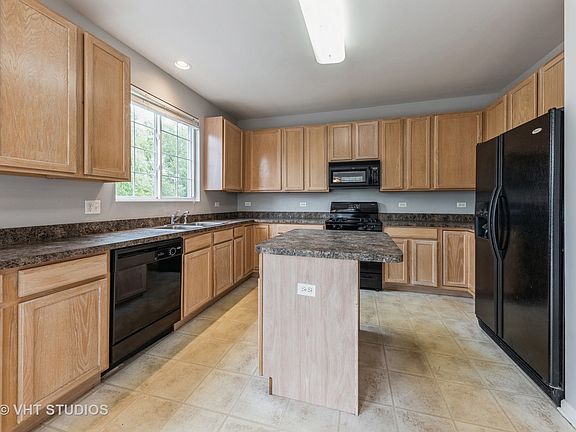 5th image of 84 Village Station Ln