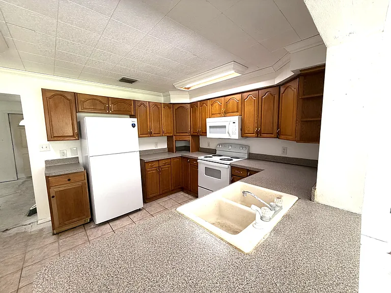 316 Alpine Cir — Photo 3
