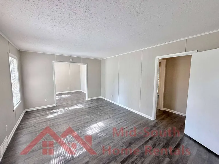 4271 Coventry Dr — Photo 5