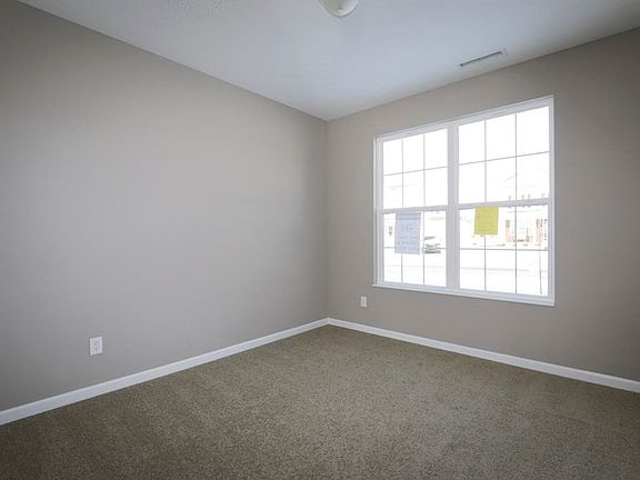 This photo is of the same model but in a different CalAtlant