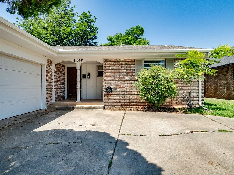 11007 Greystone Ave — Photo 1