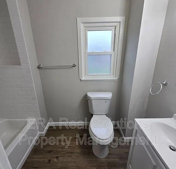 162 Wisconsin Ave — Photo 18