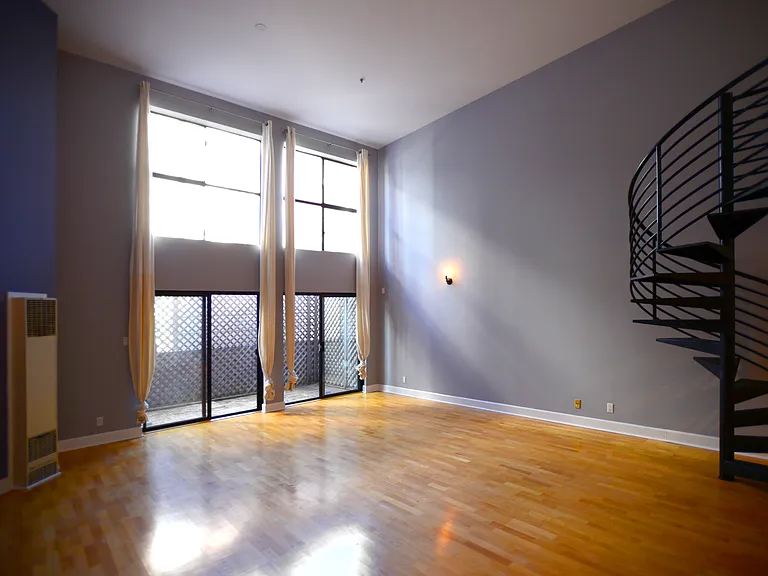 940 Natoma St #4 — Photo 1