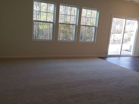 Living room with Carpet