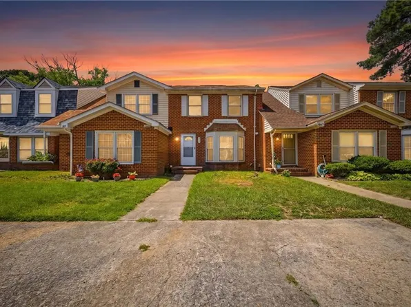 465 Wayman Ln, Virginia Beach, VA 23454