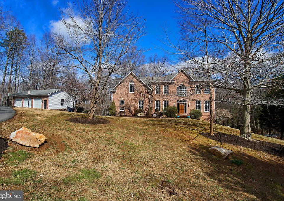 1st image of 6604 Stonecrest Ln