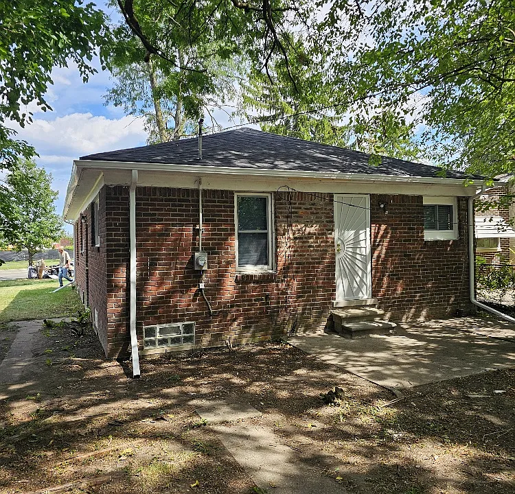 5130 E Outer Dr