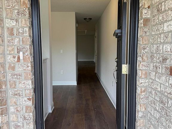 4th image of 192 Ridgeway Cir