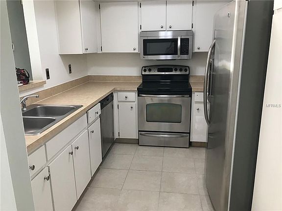 3rd image of 133 Hidden Brook Dr #113D