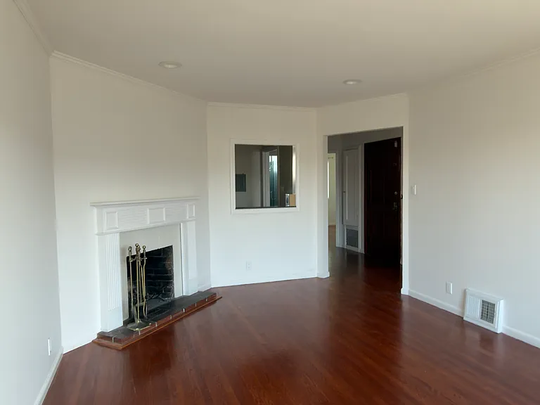 2027 Lawton St — Photo 3