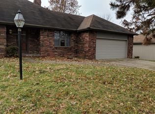1436 E Wheatridge St, Springfield, MO 65803