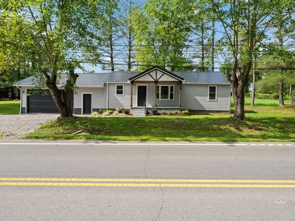 13084 State Route 279, Oak Hill, OH 45656