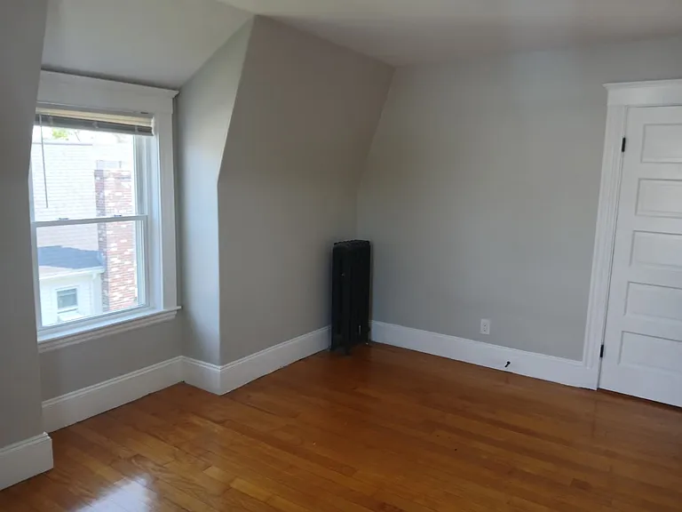 90 Edgemere Rd — Photo 32