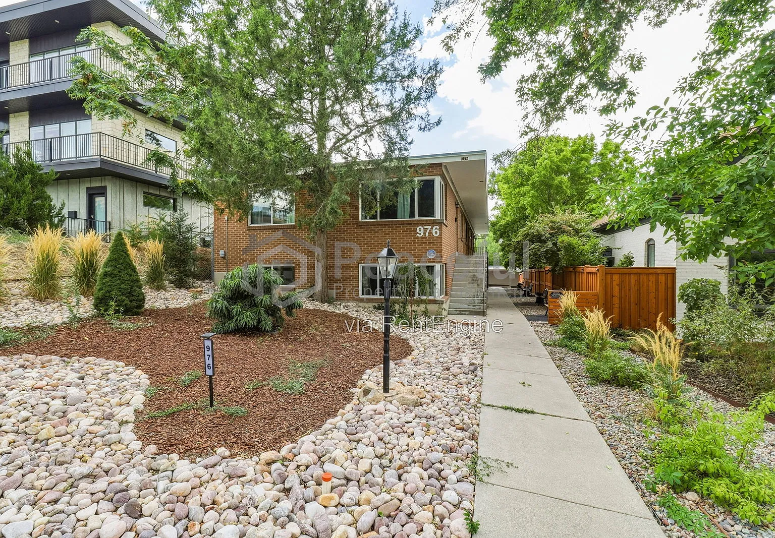 1 bed, 1.0 bath, 569 sqft, $1,225 — Photo 1
