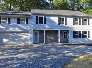 2630 Blithe Dr, Chester, VA 23831