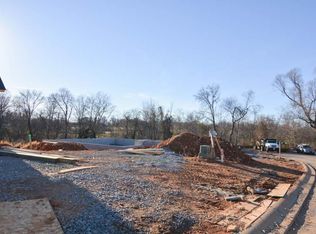 1043 Barnhill Rd, Clarksville, TN 37043