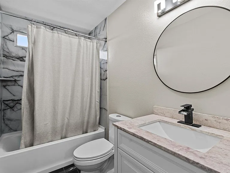 303 Quail Hollow Dr — Photo 18