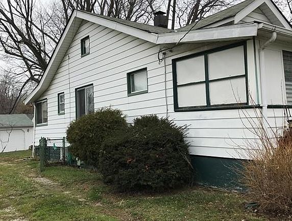 3rd image of 1290 E 340th St
