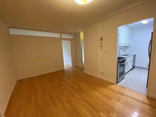 Rented by Realty Group International | media 35