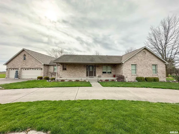 101 Poplar, Pleasant Plains, IL 62677
