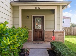 6802 Rustic Pecan Ln, Houston, TX 77049