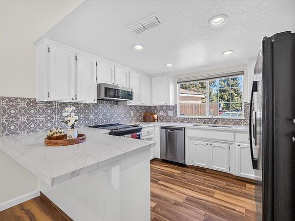 4th image of 4369 W Providence Ave