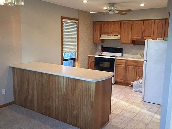 2nd image of 311 S Main St
