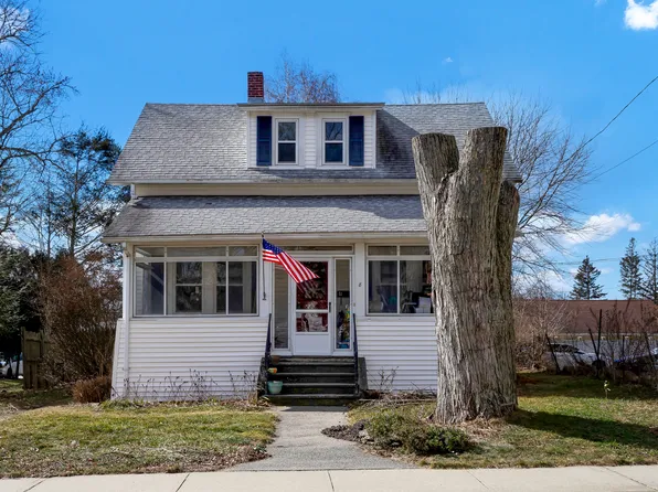 8 Church Street, Plainfield, CT 06374