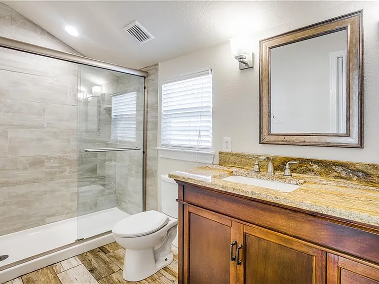 3147 Hedgerow Dr — Photo 18