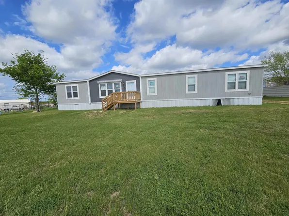 811 NE Front St, Millsap, TX 76066