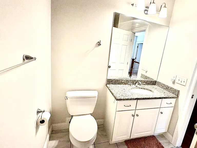 30 Wellesley Ave — Photo 16