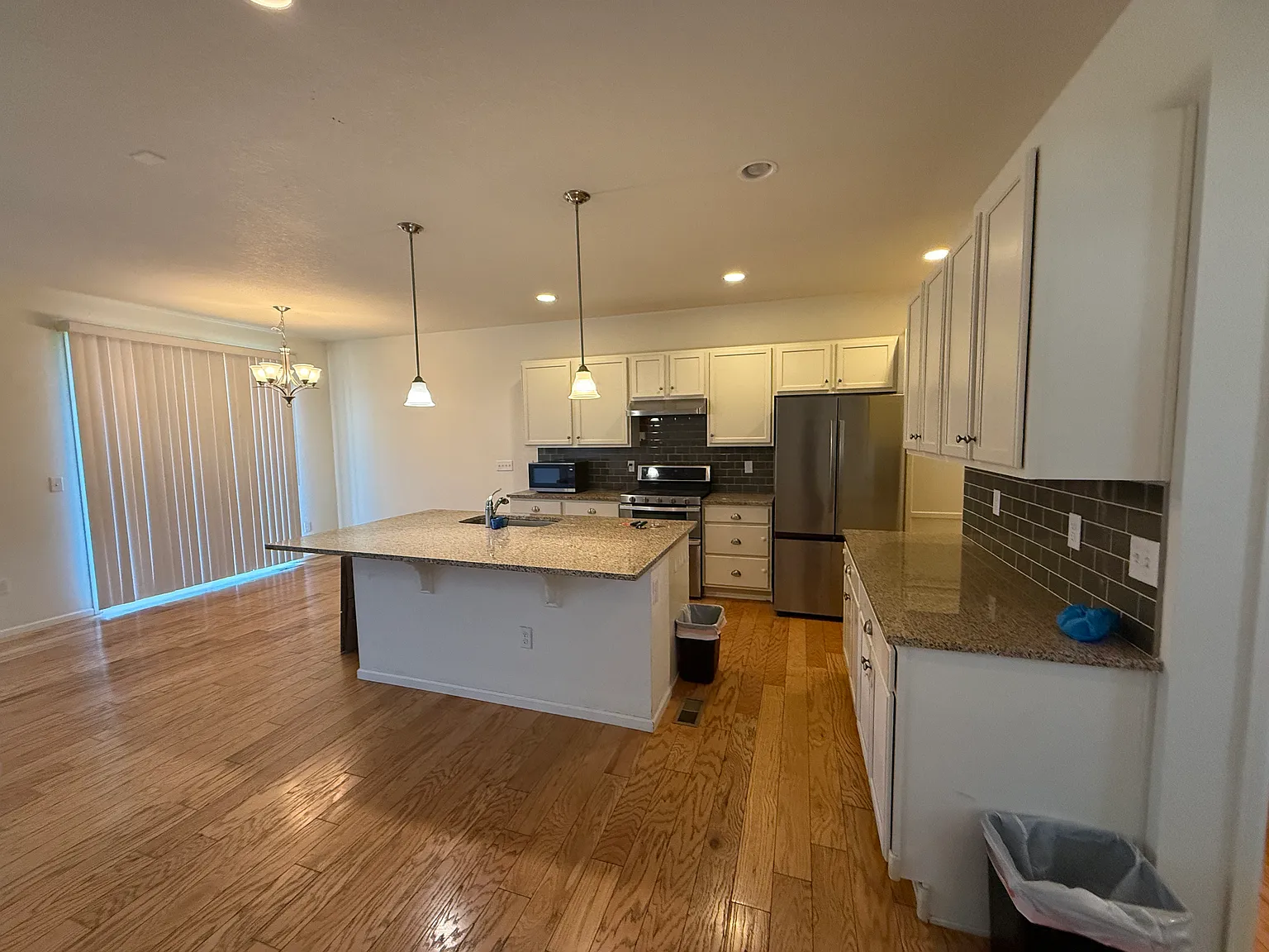2 bed, 2042 sqft, $2,650 — Photo 3