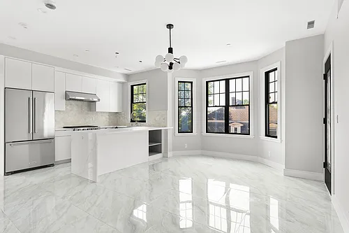 34 Pinckney St #3 Photo 1