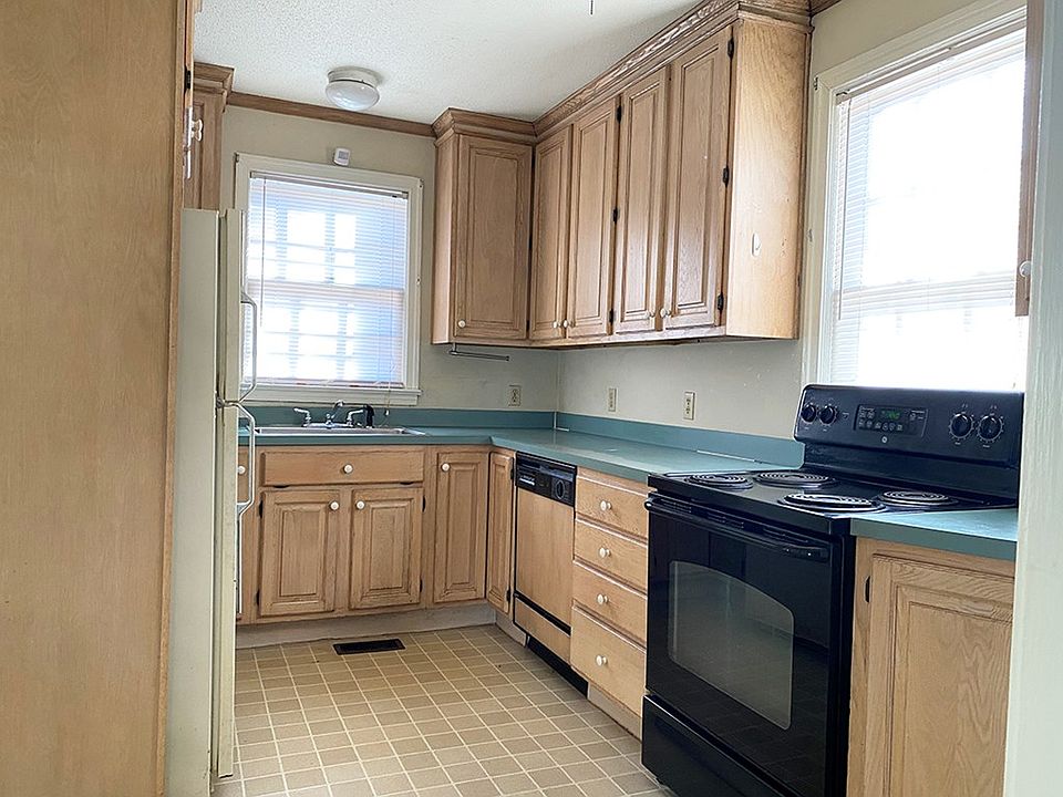 2nd image of 14 Reed St