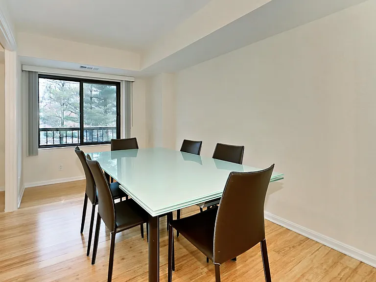 3800 Powell Ln #314 — Photo 6