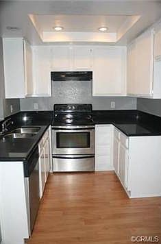 2nd image of 435 W 9th St Unit E5