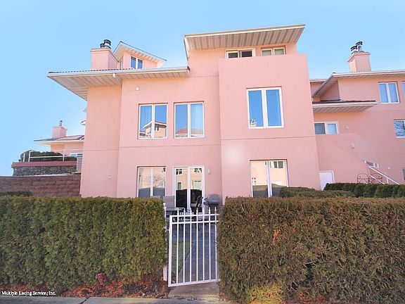 2nd image of 65 Harbour Ct