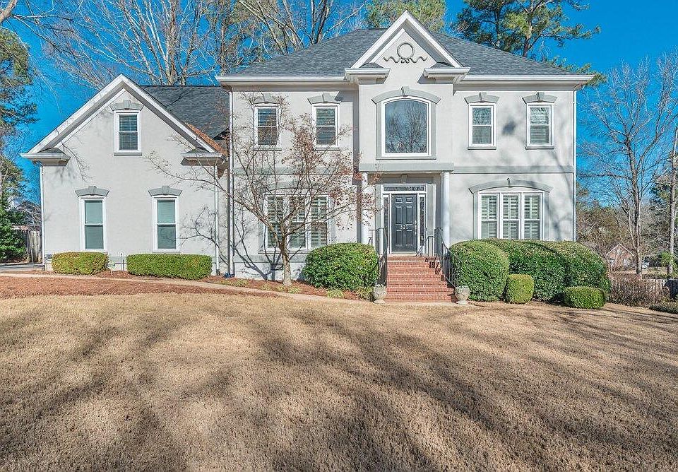 1st image of 521 Oak Creek Drive