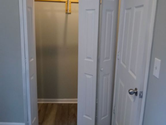 3rd image of 7438 S Maryland Ave