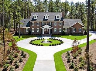 122 Pinefield Ct, Southern Pines, NC 28387