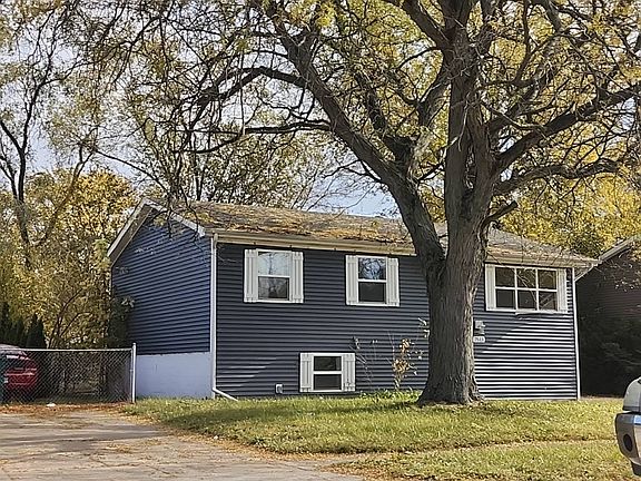 3rd image of 7513 Chase St